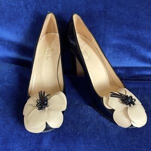 Beautiful black Kate Spade dress pumps.